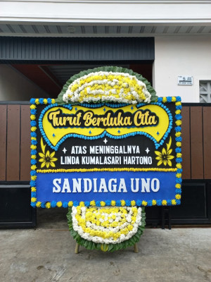 Papan Bunga Duka di Pangkalan